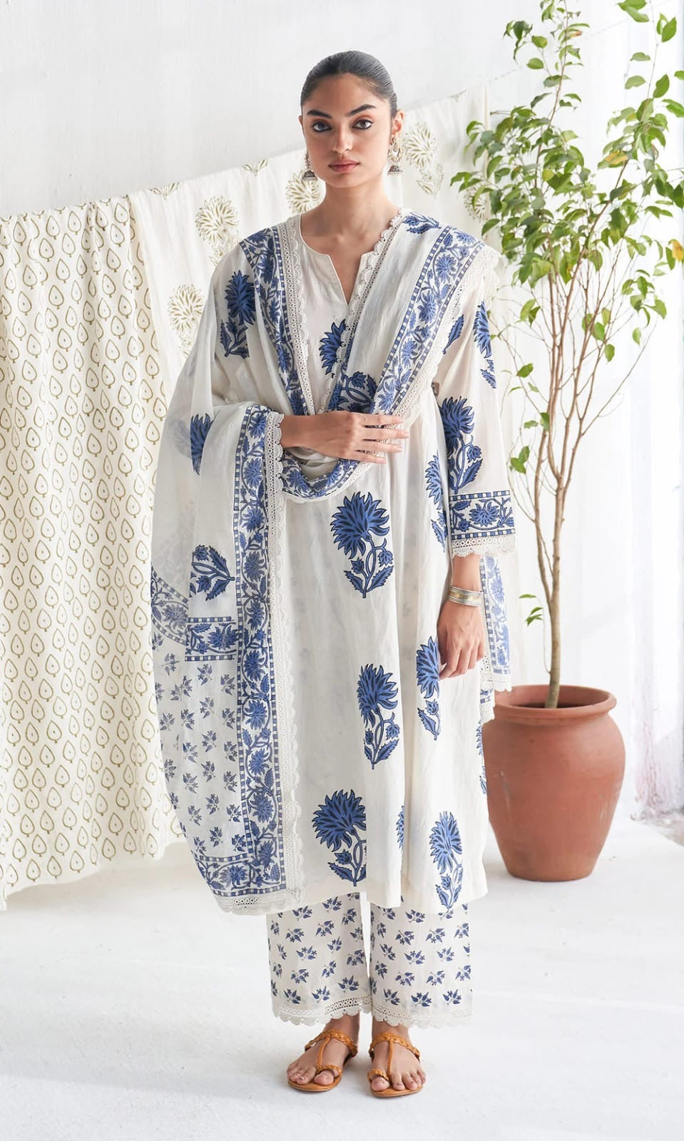 Rakti Suit Set