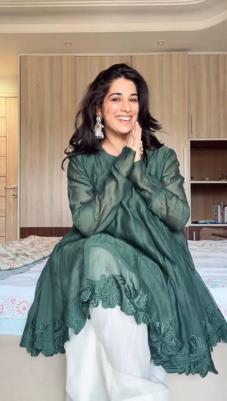 Rishavi Kurta Set