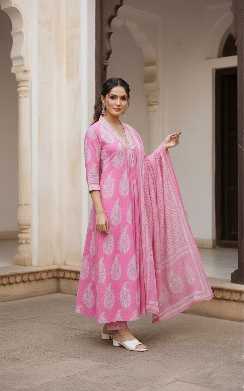 Parineeti Suit Set
