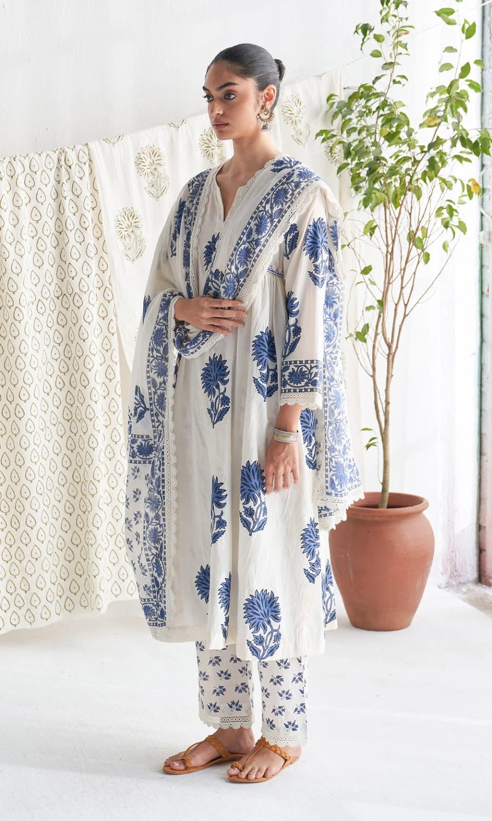 Rakti Suit Set