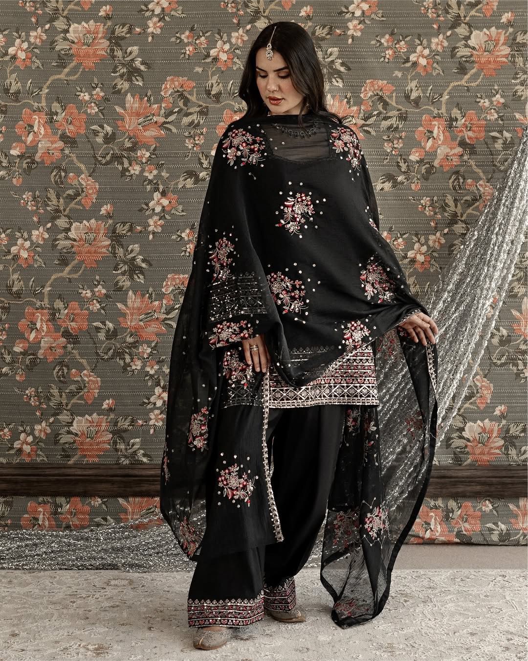 Kajol Farshi Salwaar Suit