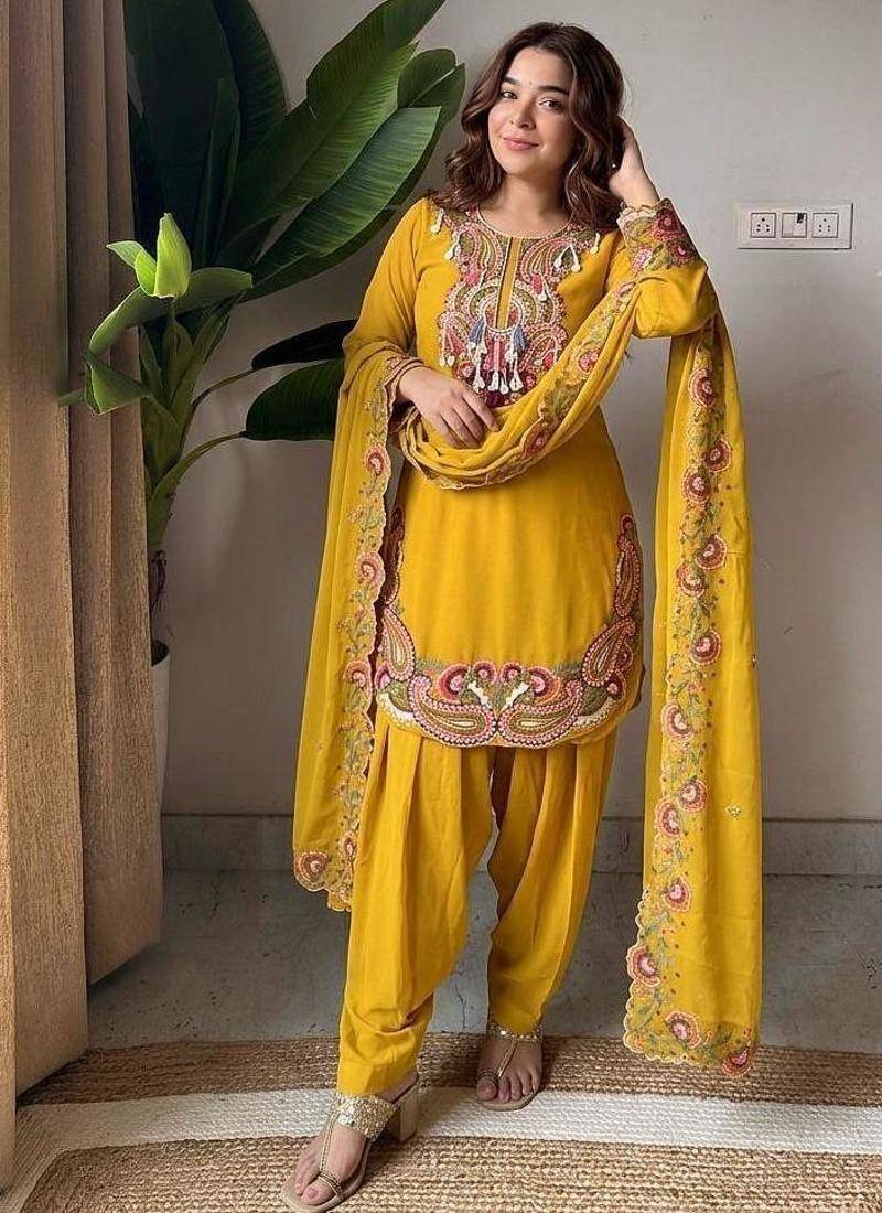 Rabab Farshi Salwar Suit Set