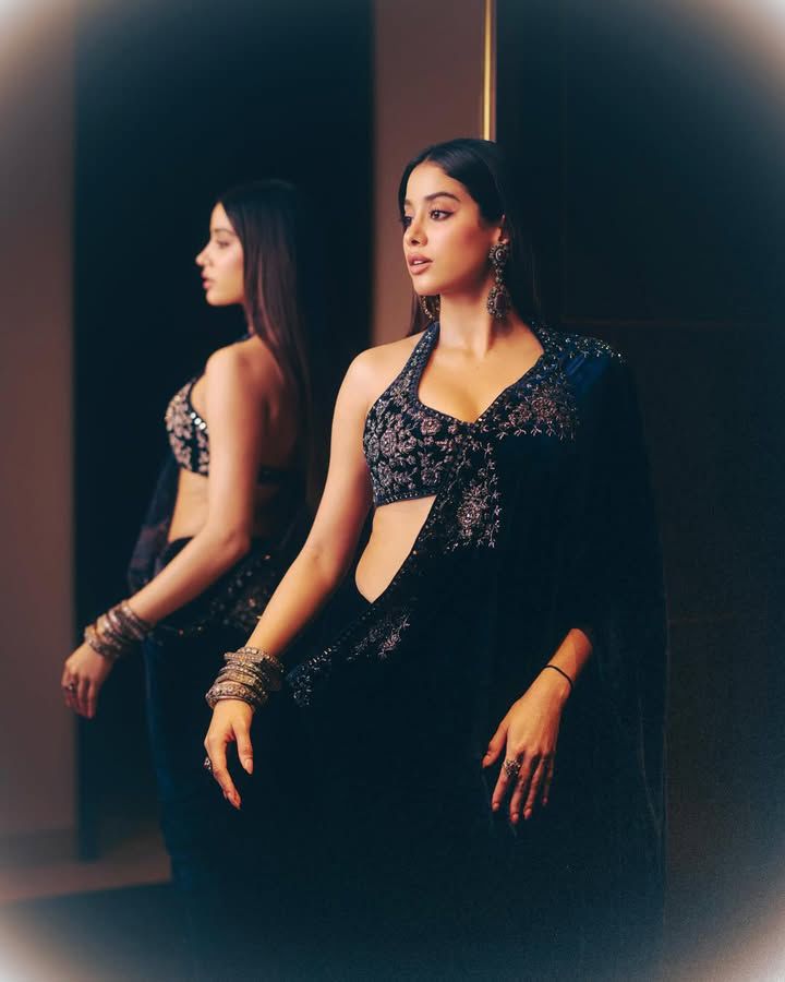 Zeenat Velvette Saree