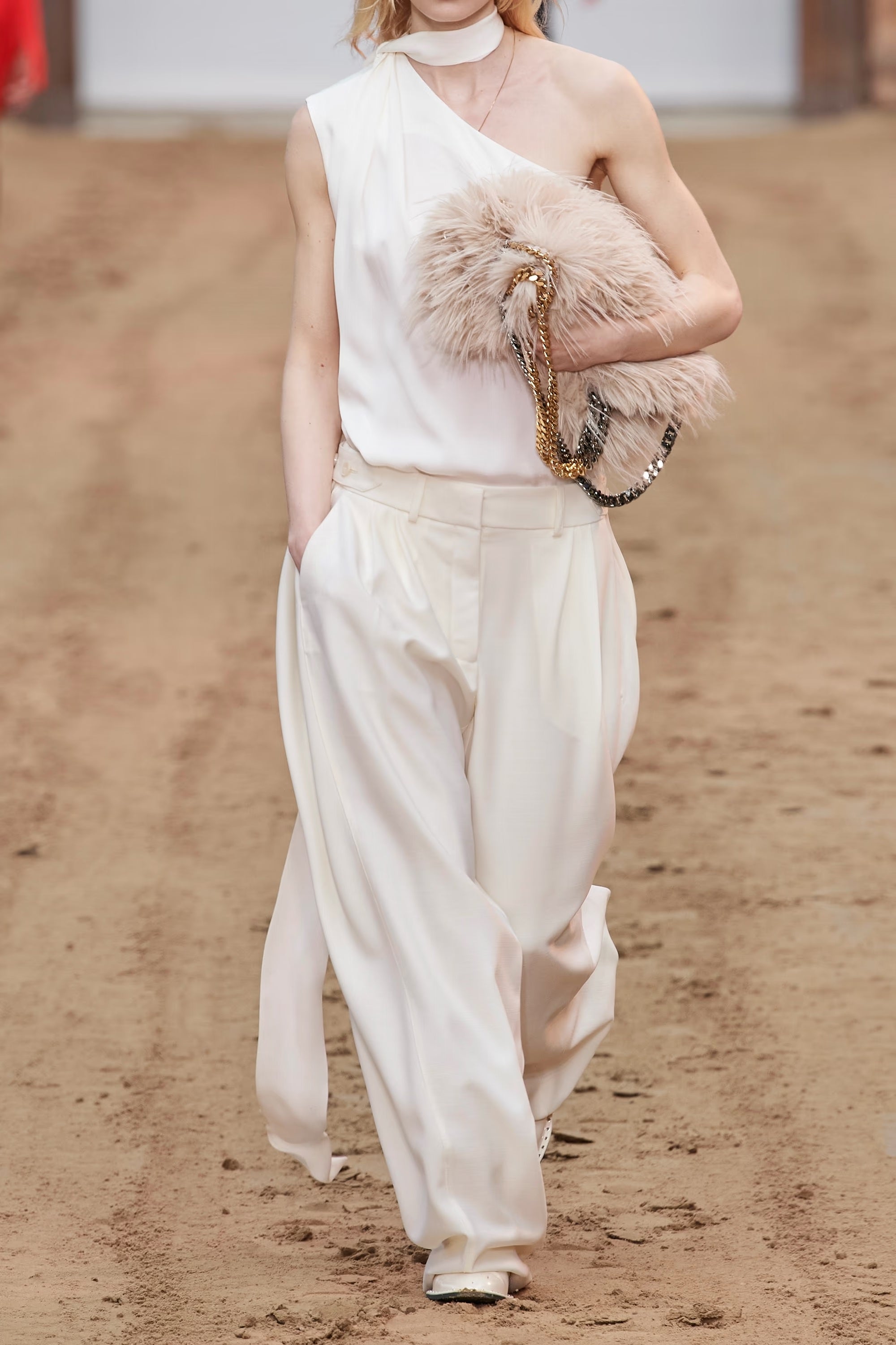 Rashmika Minimalist Asymmetric Set