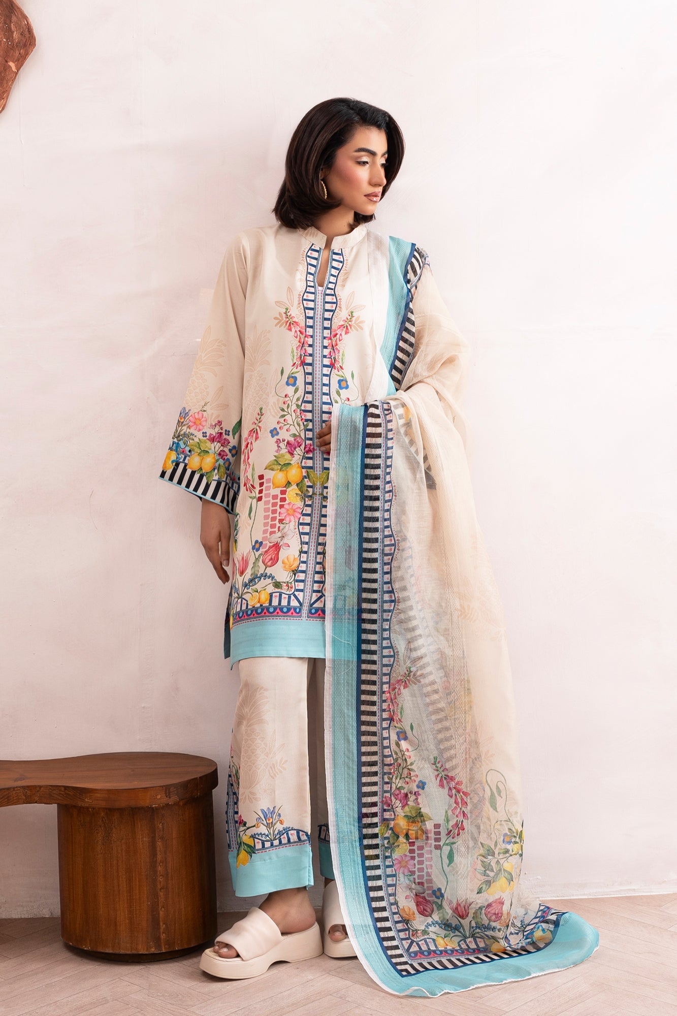 Ravya Suit Set