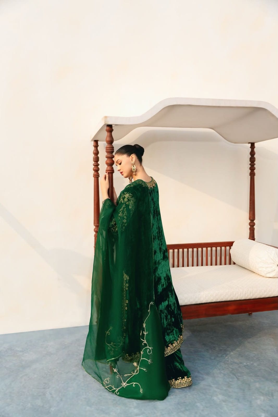 Rubaiyaa Velvet Suit Set